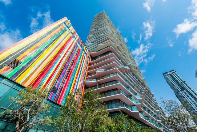 1300 S Miami 1801, Miami, FL 33130