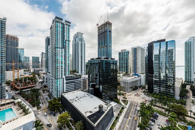 1300 S Miami 1801, Miami, FL 33130