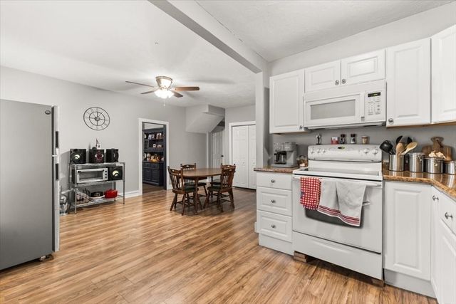 383-385 Tremont, Taunton, MA 02780