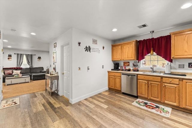 383-385 Tremont, Taunton, MA 02780