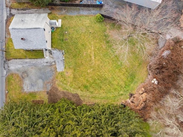 383-385 Tremont, Taunton, MA 02780