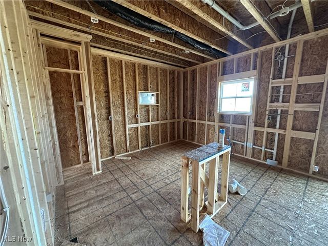 2969 McIntosh Drive NE, Louisville, OH 44641