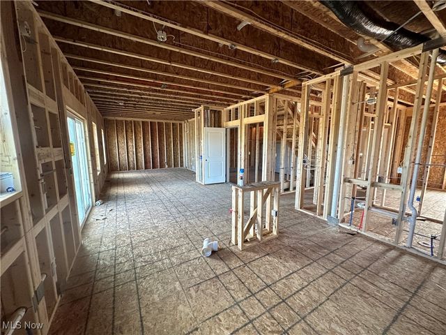 2969 McIntosh Drive NE, Louisville, OH 44641