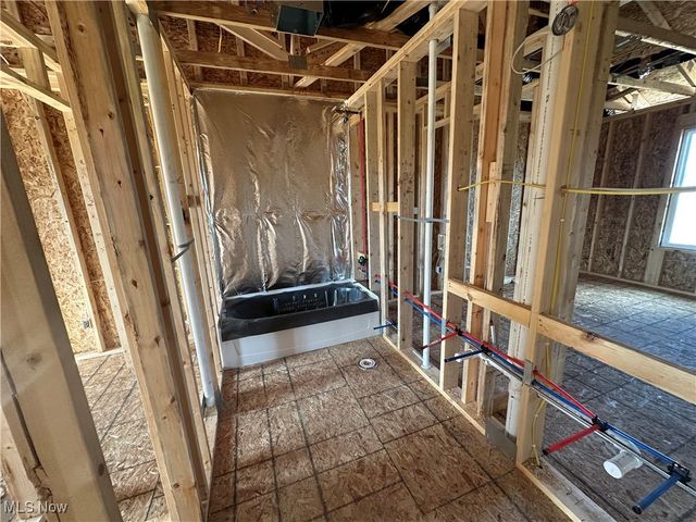 2969 McIntosh Drive NE, Louisville, OH 44641