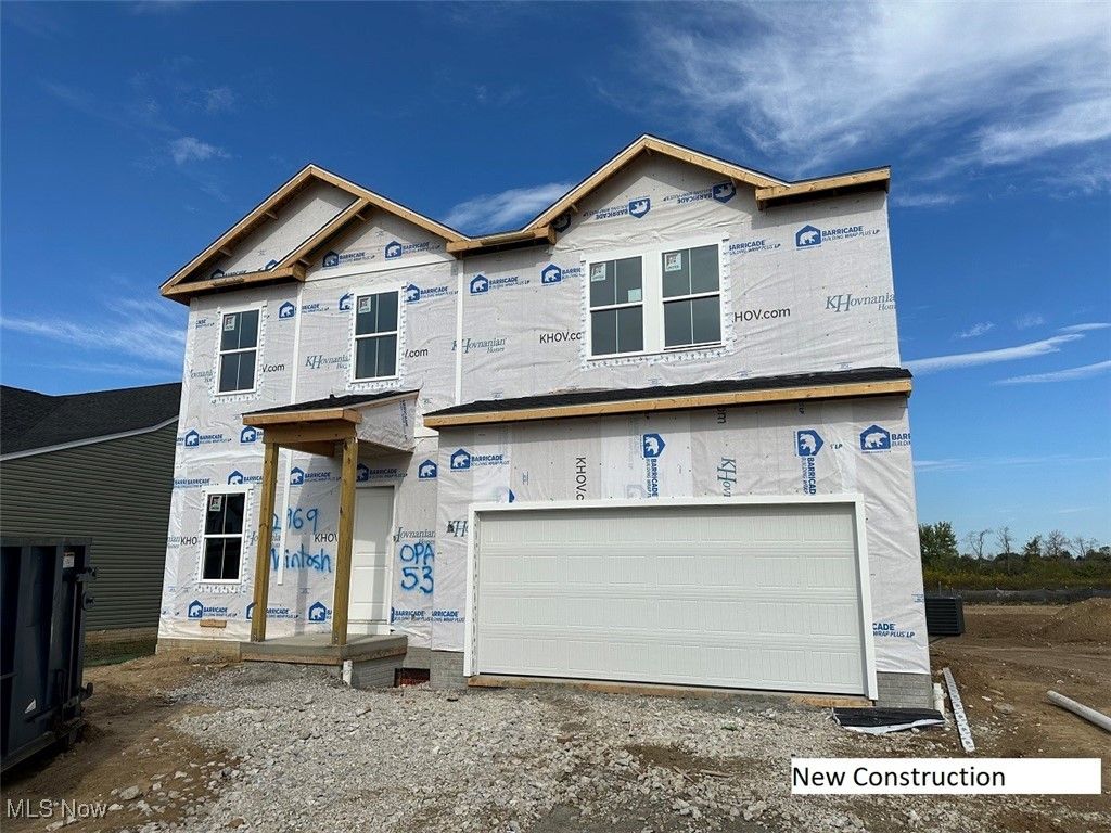 2969 McIntosh Drive NE, Louisville, OH 44641