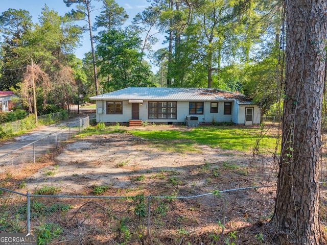 718 E 22nd Avenue, Cordele, GA 31015