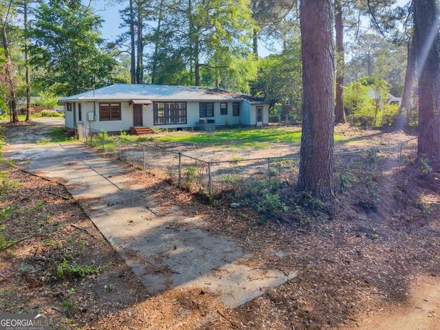 718 E 22nd Avenue, Cordele, GA 31015
