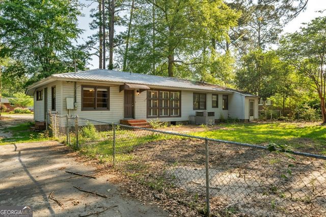 718 E 22nd Avenue, Cordele, GA 31015