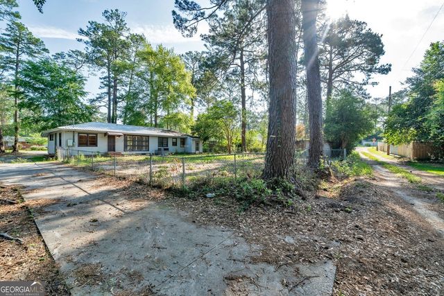 718 E 22nd Avenue, Cordele, GA 31015
