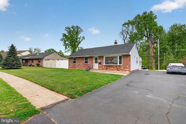 3528 WINDSOR DR, Bensalem, PA 19020