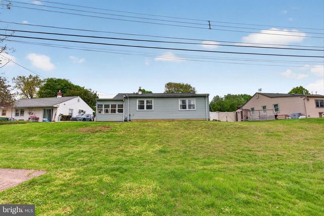 3528 WINDSOR DR, Bensalem, PA 19020
