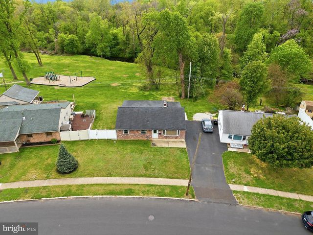 3528 WINDSOR DR, Bensalem, PA 19020