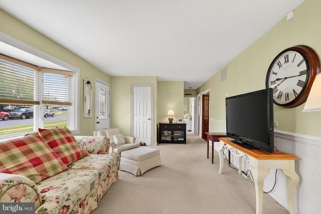 3528 WINDSOR DR, Bensalem, PA 19020