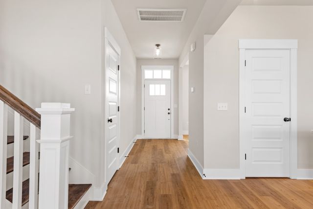 3099 Arrington Drive, White House, TN 37188