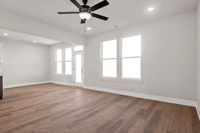 3099 Arrington Drive, White House, TN 37188