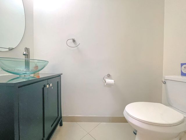 4904 SW 31st Ter, Dania Beach, FL 33312