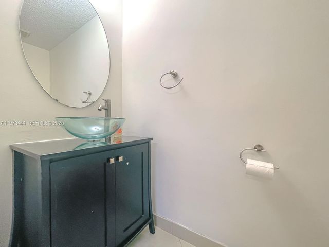 4904 SW 31st Ter, Dania Beach, FL 33312