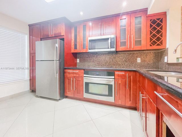 4904 SW 31st Ter, Dania Beach, FL 33312