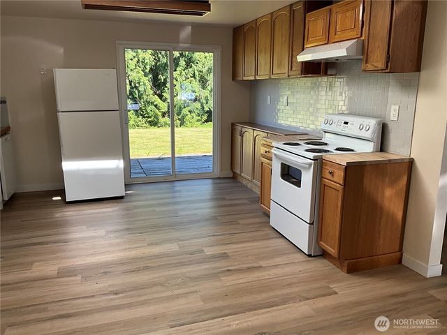 9618 Holly Drive, Everett, WA 98204