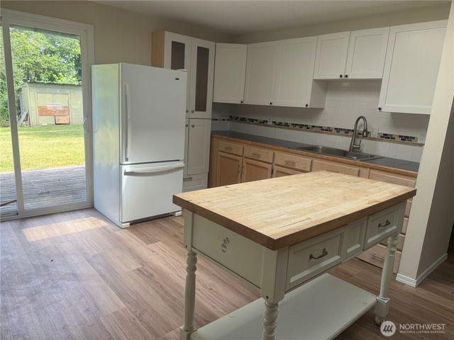 9618 Holly Drive, Everett, WA 98204