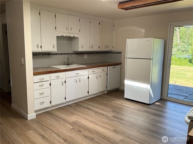 9618 Holly Drive, Everett, WA 98204