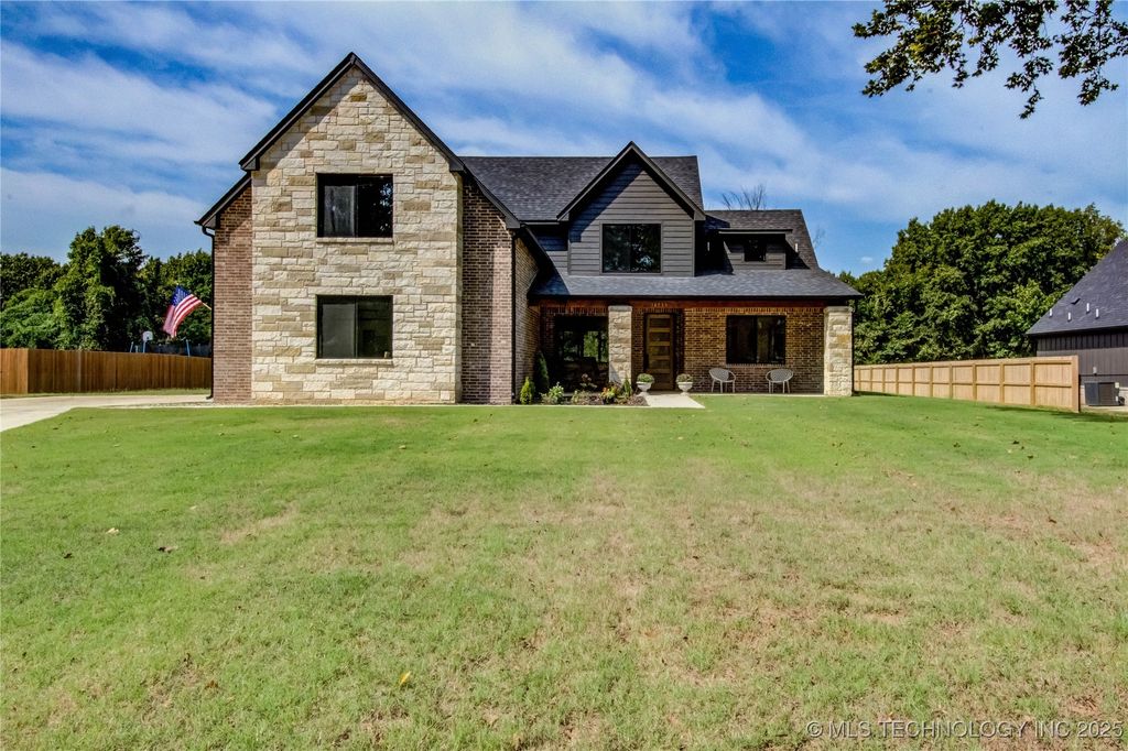 14530 S 209th East Avenue, Coweta, OK 74429