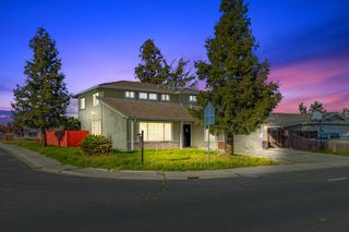 1353 Wawona St, Manteca, CA 95337