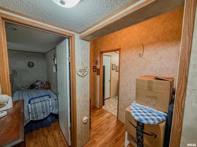 325 E WEBSTER Street, Herrin, IL 62948