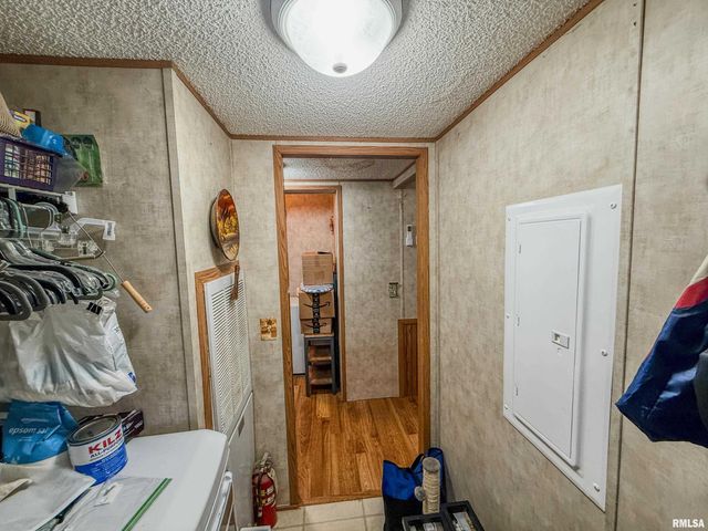 325 E WEBSTER Street, Herrin, IL 62948