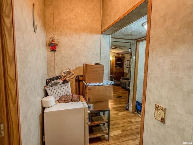 325 E WEBSTER Street, Herrin, IL 62948