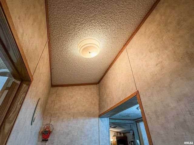 325 E WEBSTER Street, Herrin, IL 62948