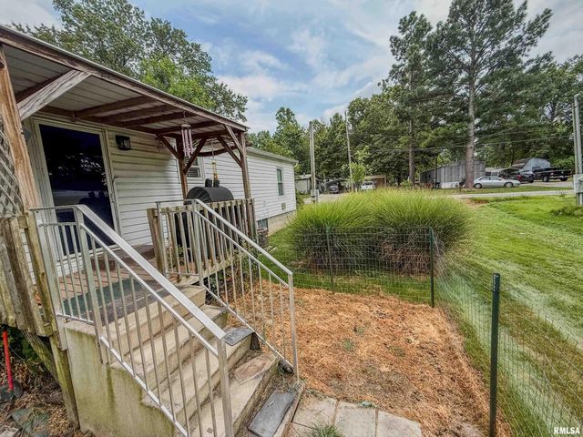 325 E WEBSTER Street, Herrin, IL 62948