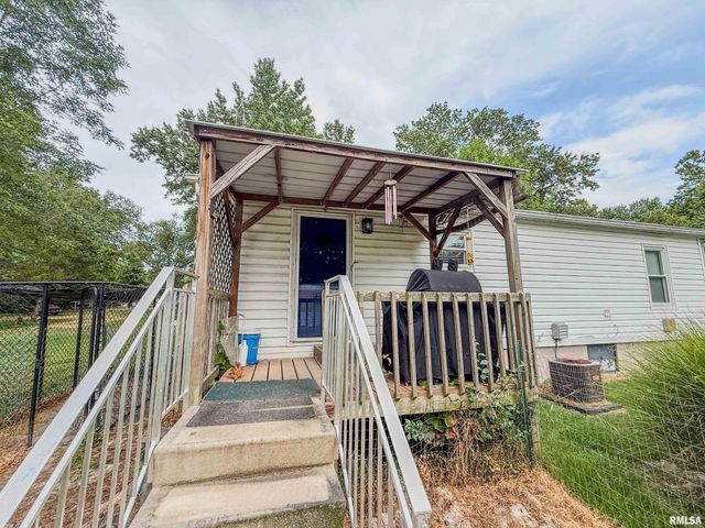 325 E WEBSTER Street, Herrin, IL 62948