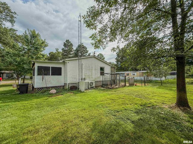 325 E WEBSTER Street, Herrin, IL 62948