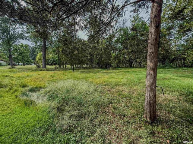 325 E WEBSTER Street, Herrin, IL 62948