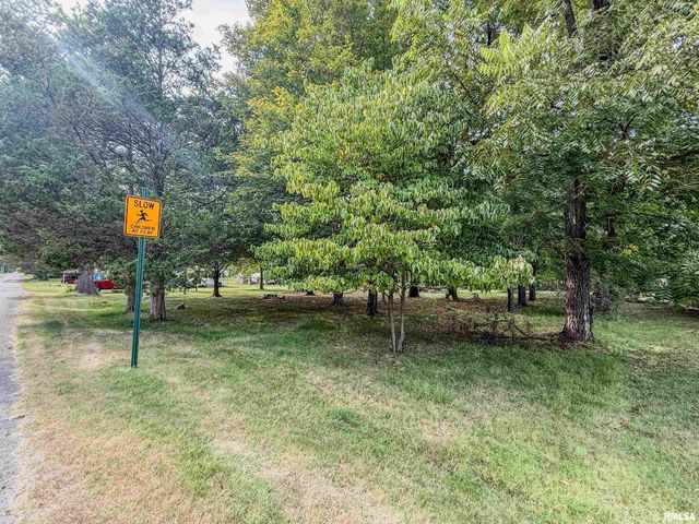 325 E WEBSTER Street, Herrin, IL 62948