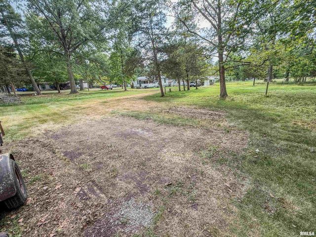 325 E WEBSTER Street, Herrin, IL 62948