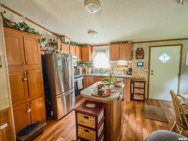 325 E WEBSTER Street, Herrin, IL 62948