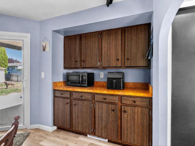 3919 Martin LANE, Two Rivers, WI 54241
