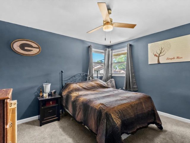 3919 Martin LANE, Two Rivers, WI 54241