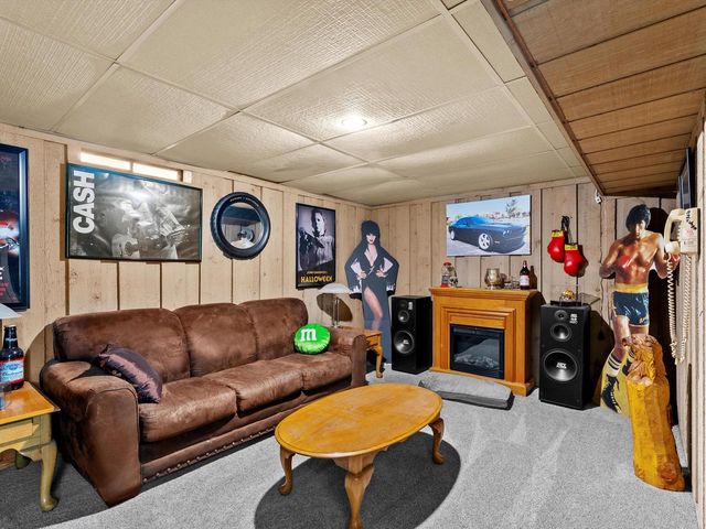3919 Martin LANE, Two Rivers, WI 54241