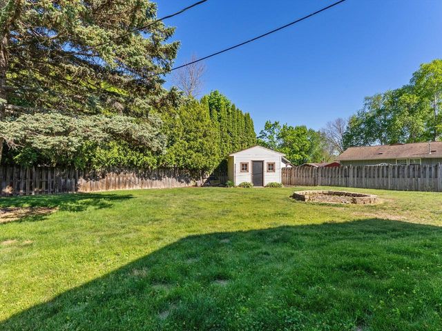 3919 Martin LANE, Two Rivers, WI 54241