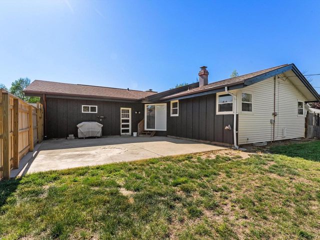 3919 Martin LANE, Two Rivers, WI 54241