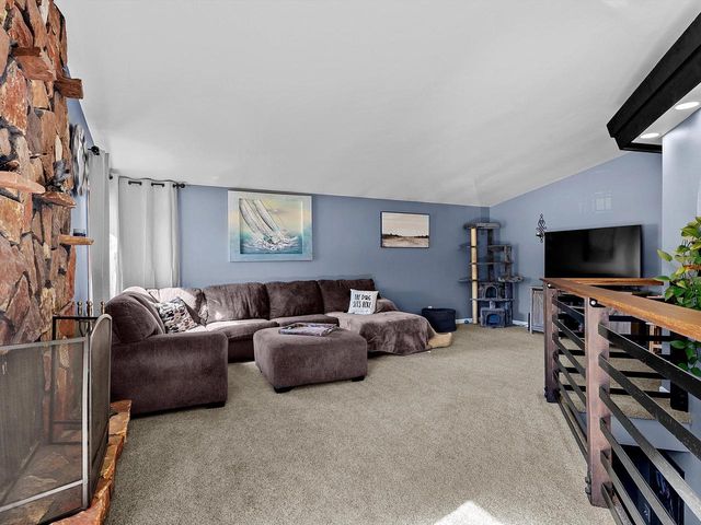 3919 Martin LANE, Two Rivers, WI 54241