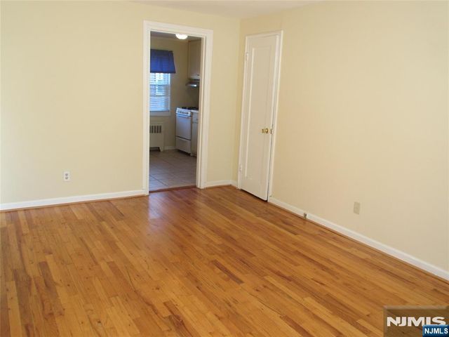 110 HASTINGS Avenue 110, Rutherford, NJ 07070