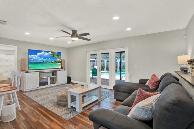 8781 LEONA STREET, Seminole, FL 33772