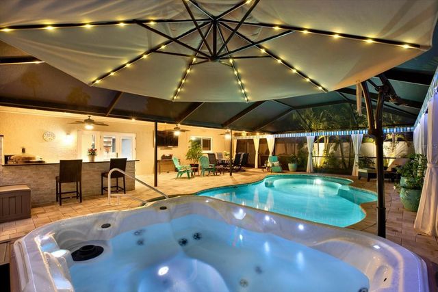 8781 LEONA STREET, Seminole, FL 33772