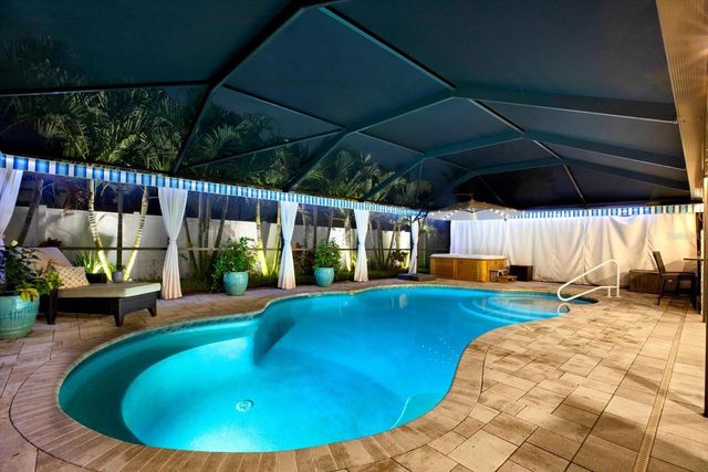 8781 LEONA STREET, Seminole, FL 33772