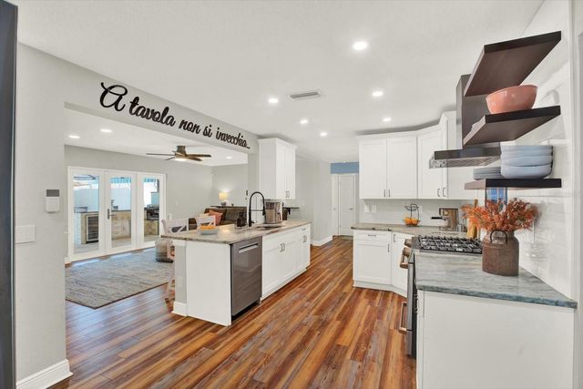 8781 LEONA STREET, Seminole, FL 33772