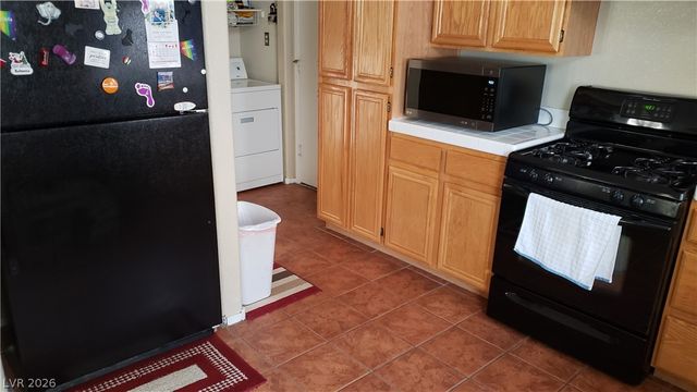606 Lively Fiesta Way, Henderson, NV 89015